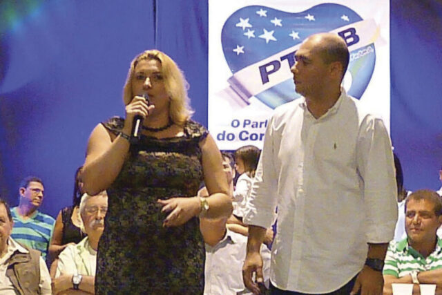 Professora Patrícia e Anderson Moura