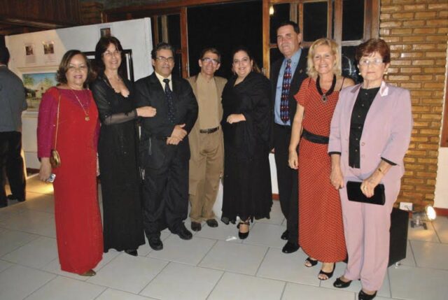 odos artistas plásticos : Nice Ventura, Cássia e Carlos Alberto Fouraux, Dyandréia, Carlos Ribeiro, Ângela Bulgarelli e M. Tenreiro. odos artistas plásticos : Nice Ventura, Cássia e Carlos Alberto Fouraux, Dyandréia, Carlos Ribeiro, Ângela Bulgarelli e M. Tenreiro.