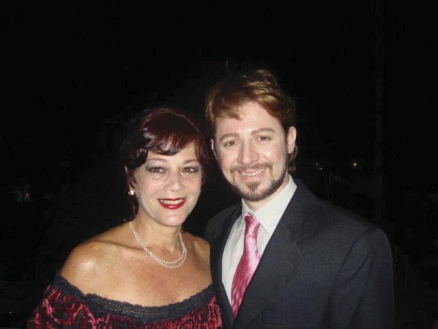 Os premiadíssimos atores Lúcia Valentim e Fabrício Archângelo Os premiadíssimos atores Lúcia Valentim e Fabrício Archângelo